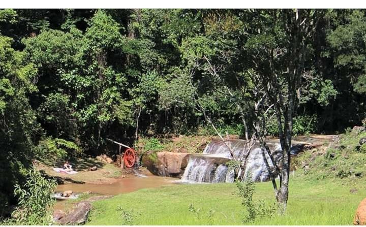 Chales Cachoeira Do Cafundo Bueno Brandao Exterior photo